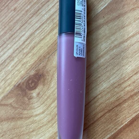 L'Oreal Paris Rouge Signature Lightweight Matte Lipstick  414‎ Rule - Picture 2 of 2